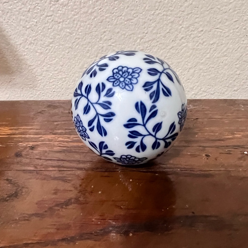 Vintage Blue & White Ceramic Porcelain Decorative Ball